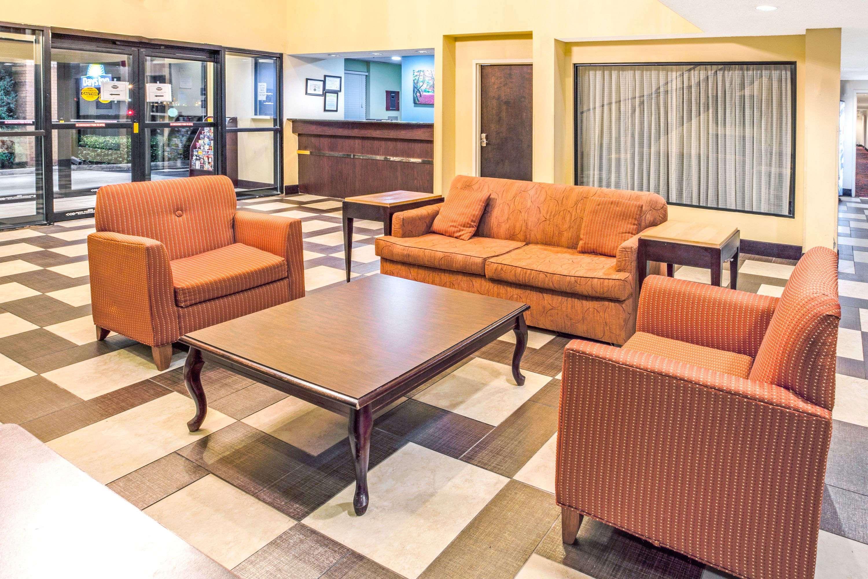 Clarion Pointe Atlanta Airport