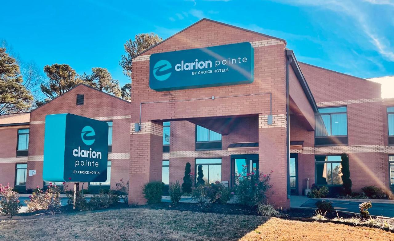 Hotel Clarion Pointe Atlanta Airport 2*