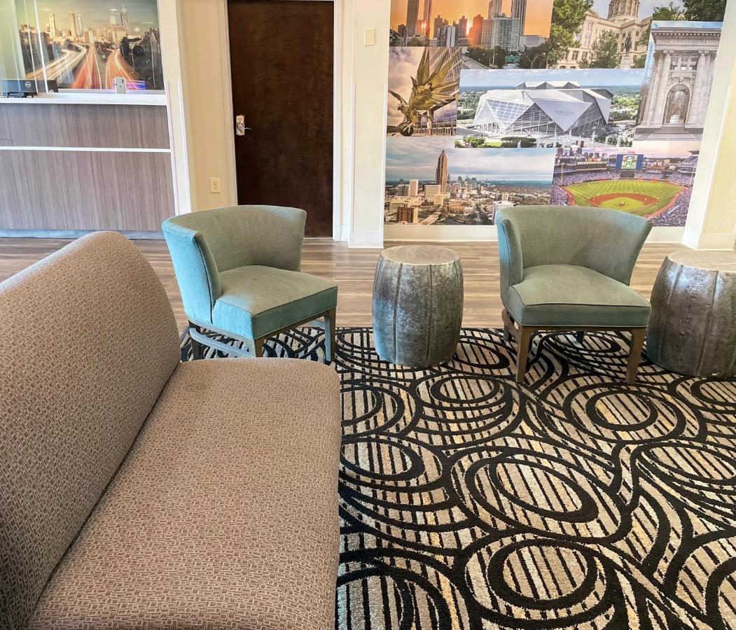 Clarion Pointe Atlanta Airport Hotel