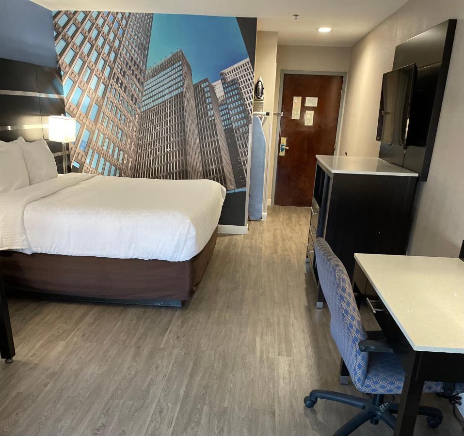 Clarion Pointe Atlanta Airport Hotel College Park