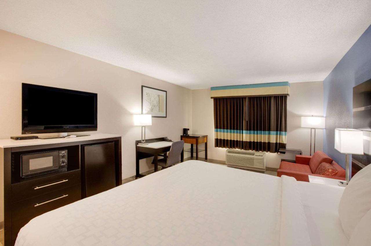 Hotel Clarion Pointe Atlanta Airport College Park