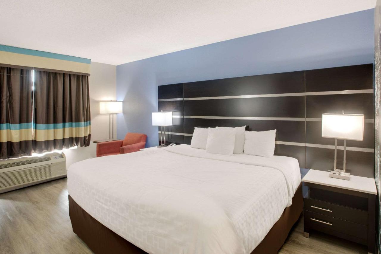 Clarion Pointe Atlanta Airport