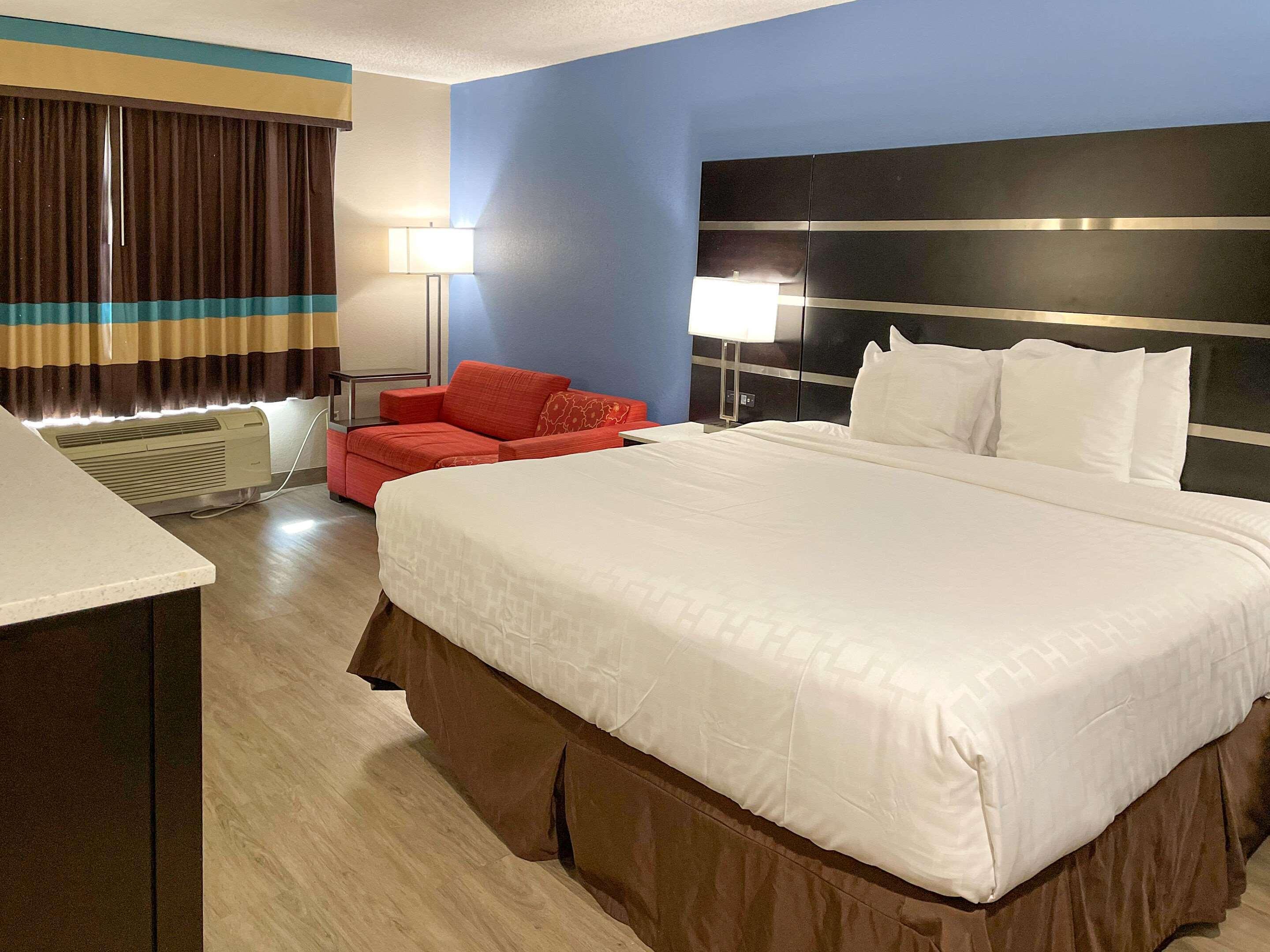 Clarion Pointe Atlanta Airport