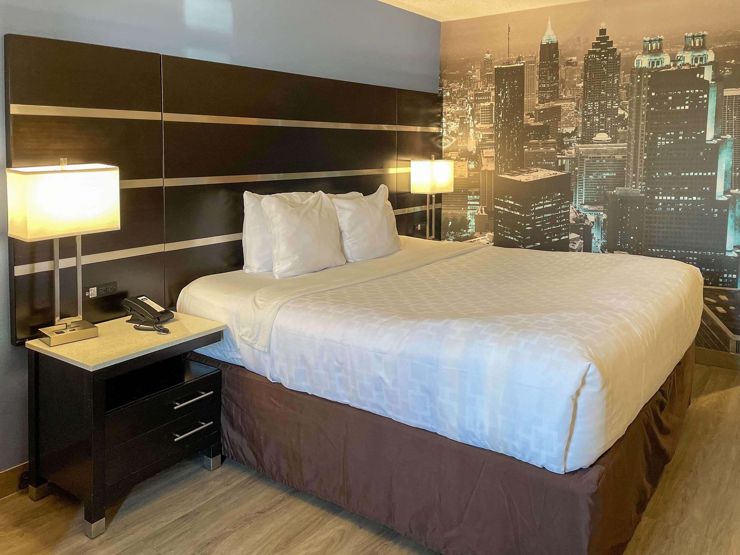 Clarion Pointe Atlanta Airport